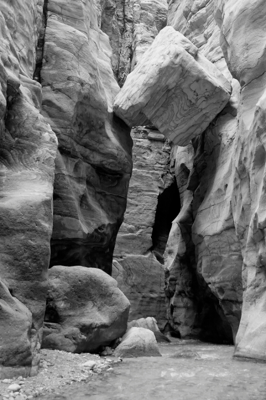 Siq trail gorge, Madaba Jordan 4.jpg - Siq trail gorge